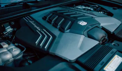 lamborghini-urus-silnik-spalinowy