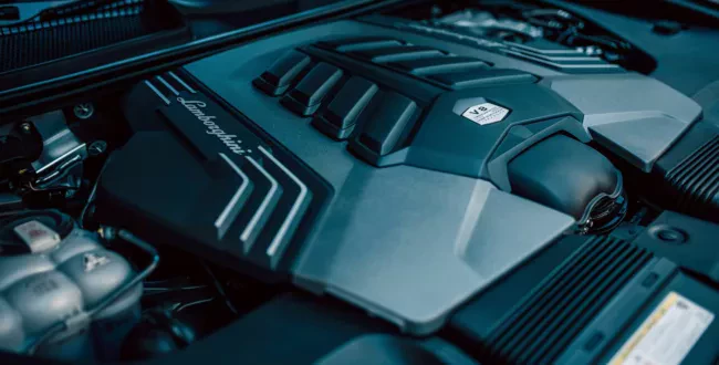 lamborghini-urus-silnik-spalinowy