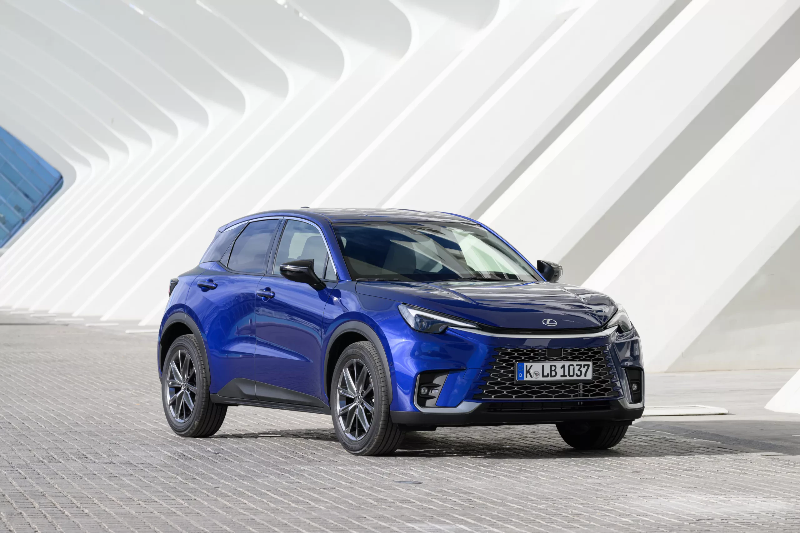 Lexus LBX kompaktowy SUV