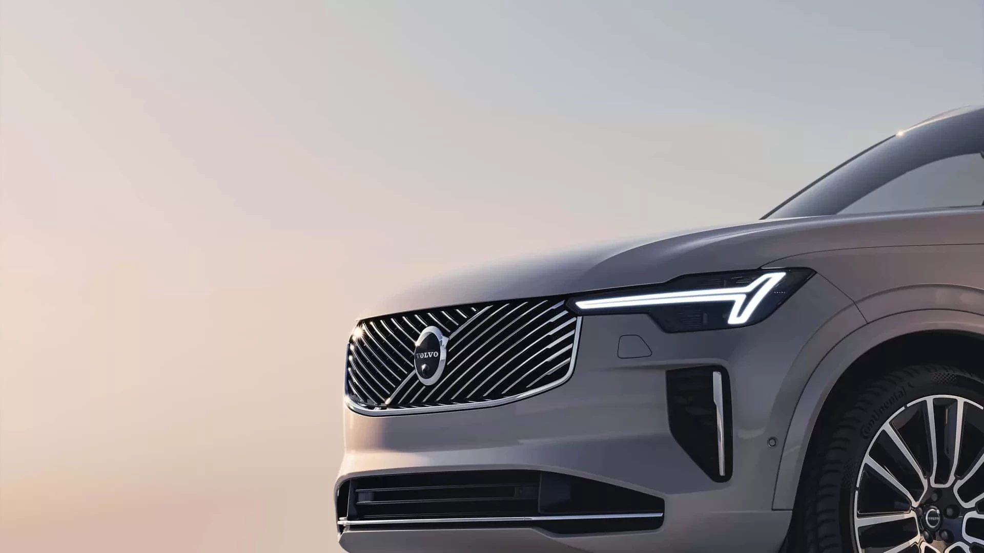 2025-volvo-xc90-2