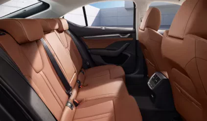 Skoda Octavia po rabatach staje sie lepszą opcją dla rodzinnej Toyoty