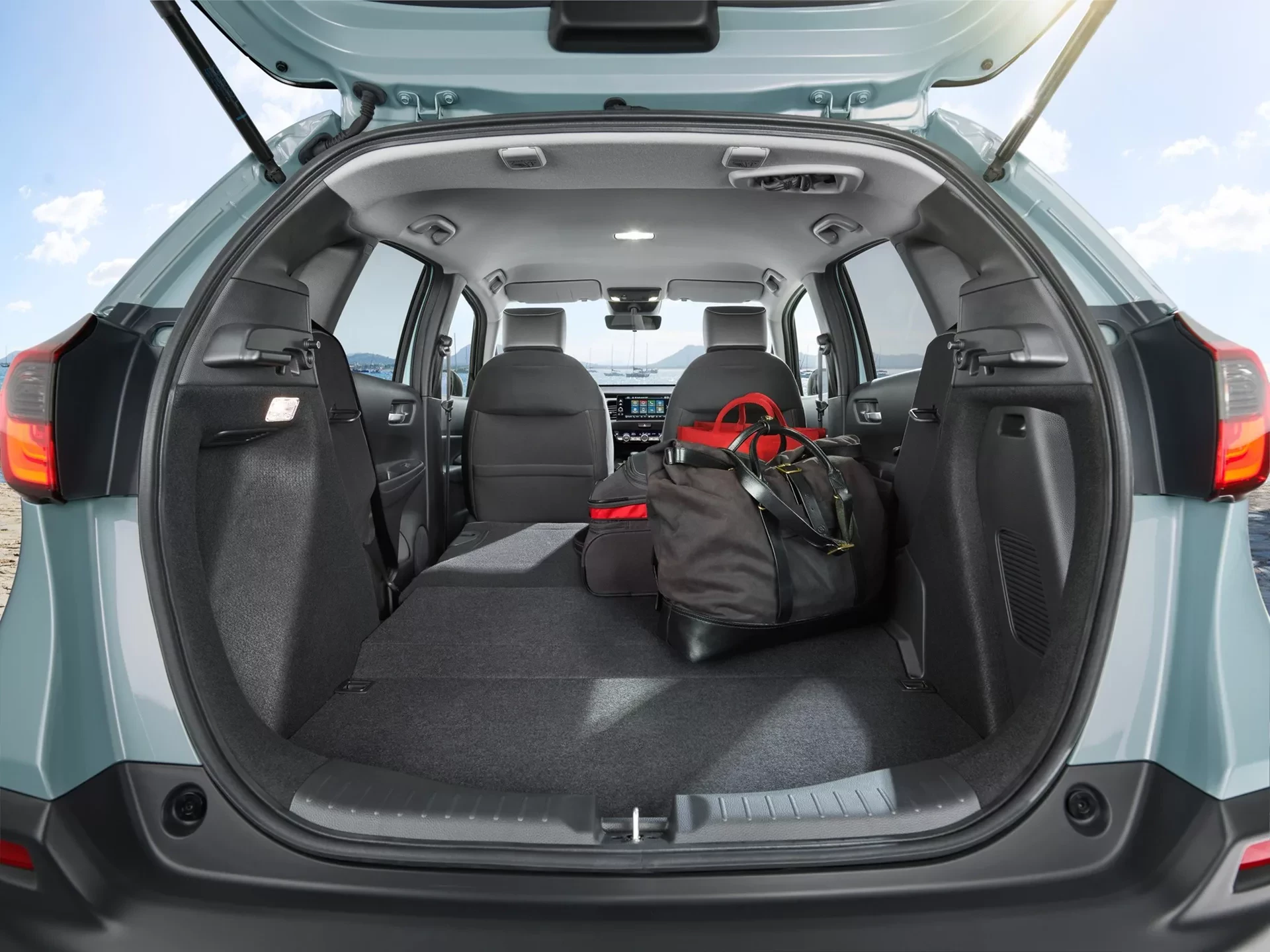 Honda Jazz Crosstar e:HEV hybryda bagażnik