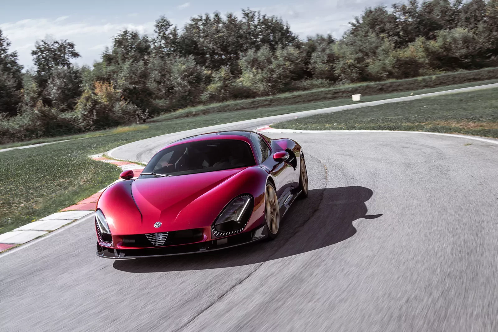 Alfa_Romeo_33_Stradale_2024_Valtteri_Bottas_04