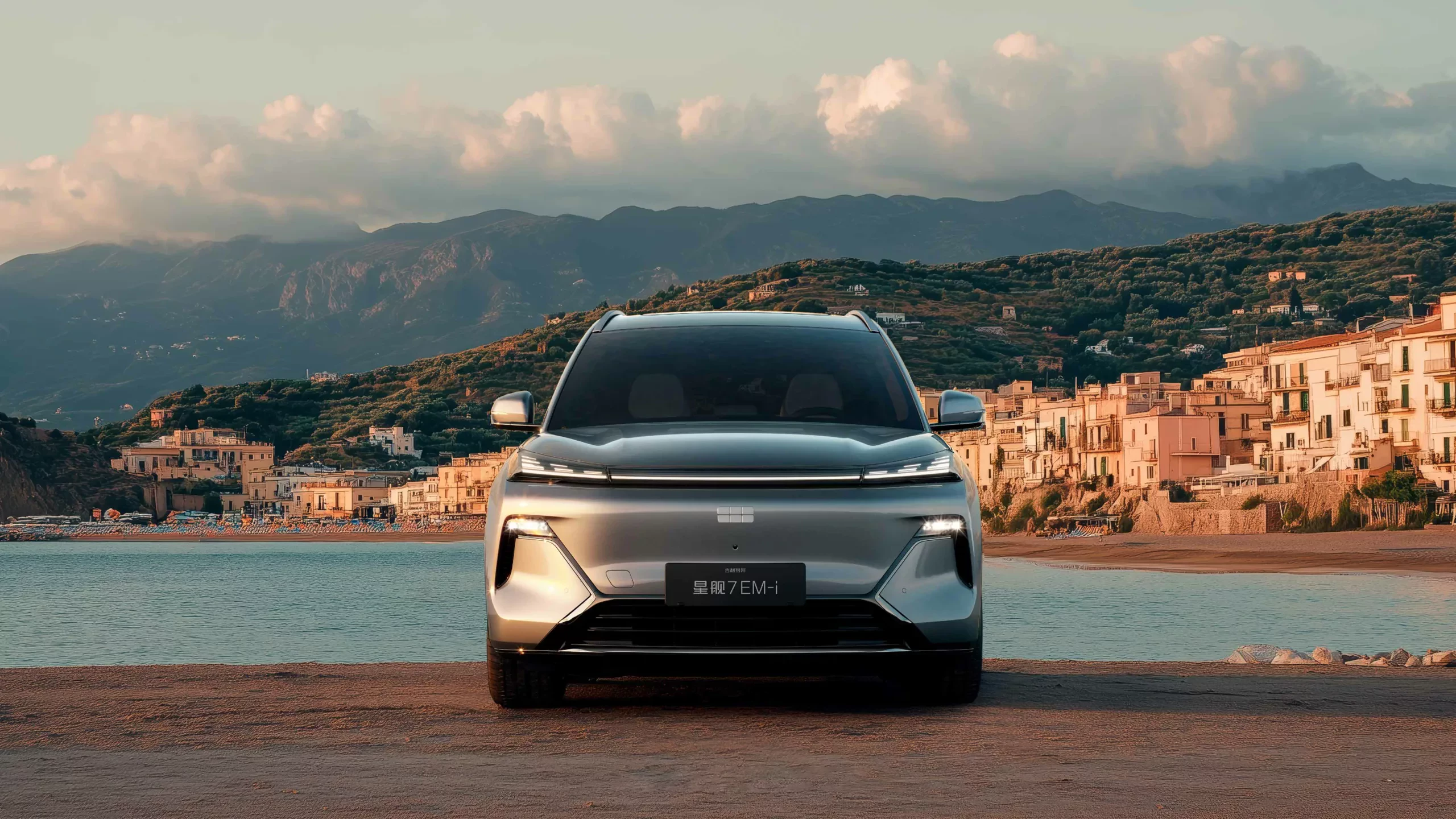 SUV Geely Galaxy 7 EMi