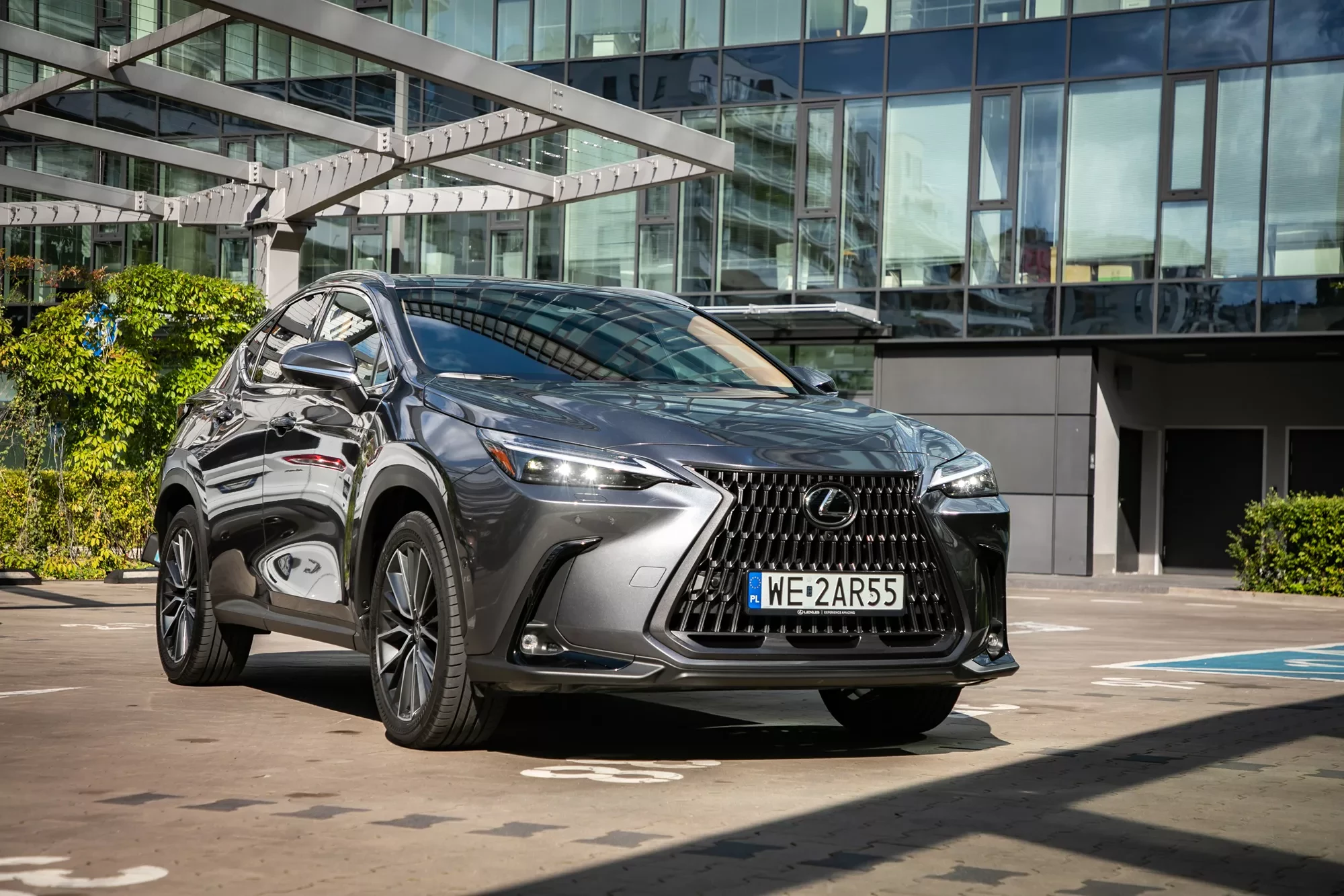 Lexus NX 450h+