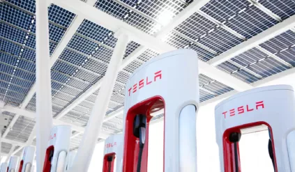 Tesla Supercharger / szybka ładowarka Tesli