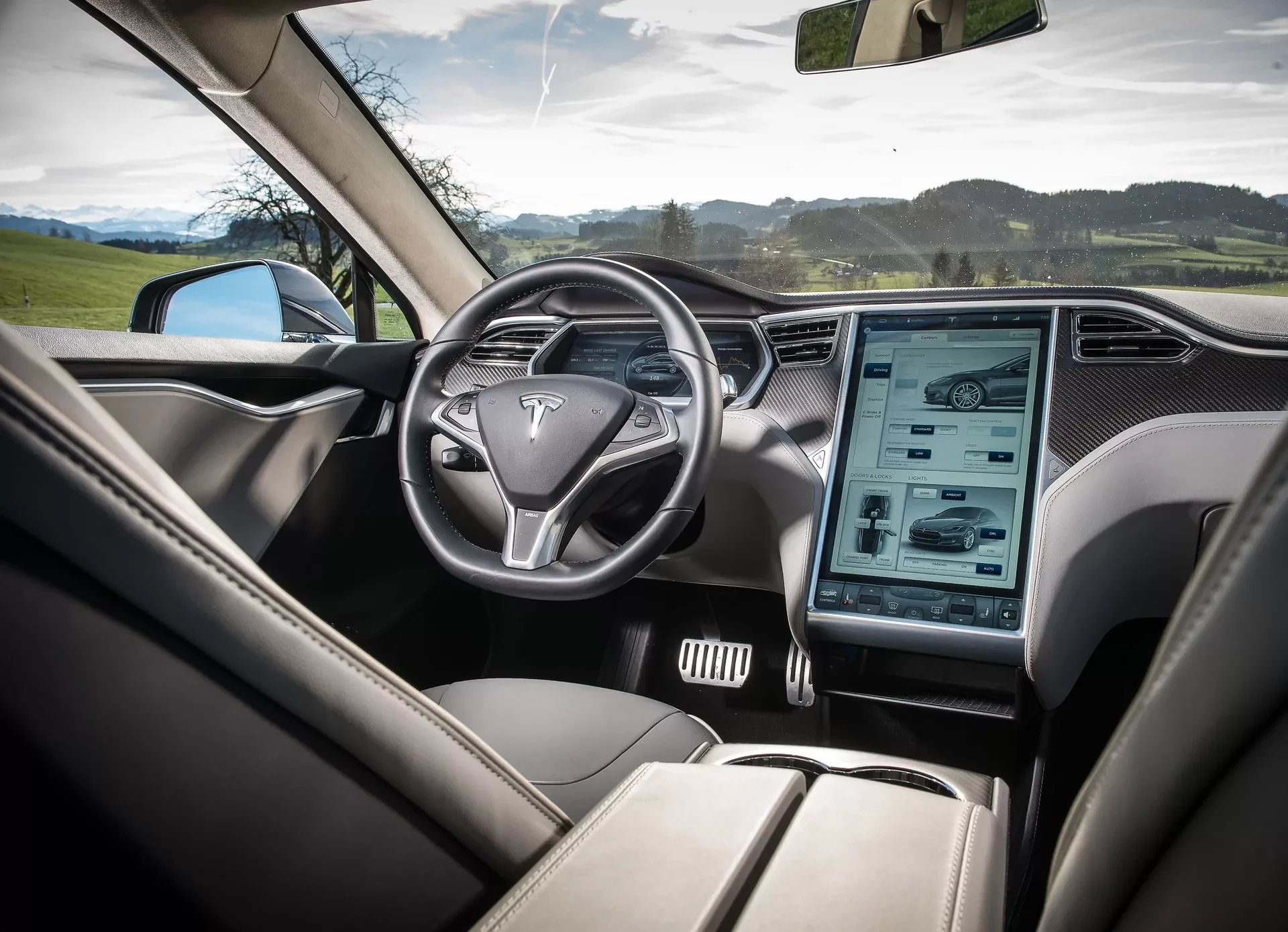 Tesla Model S 2013 / wnętrze