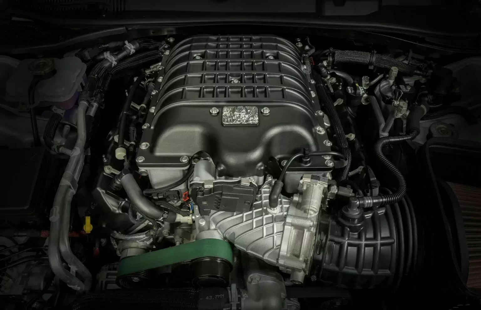 dodge-challanger-stellantis-silnik-v8