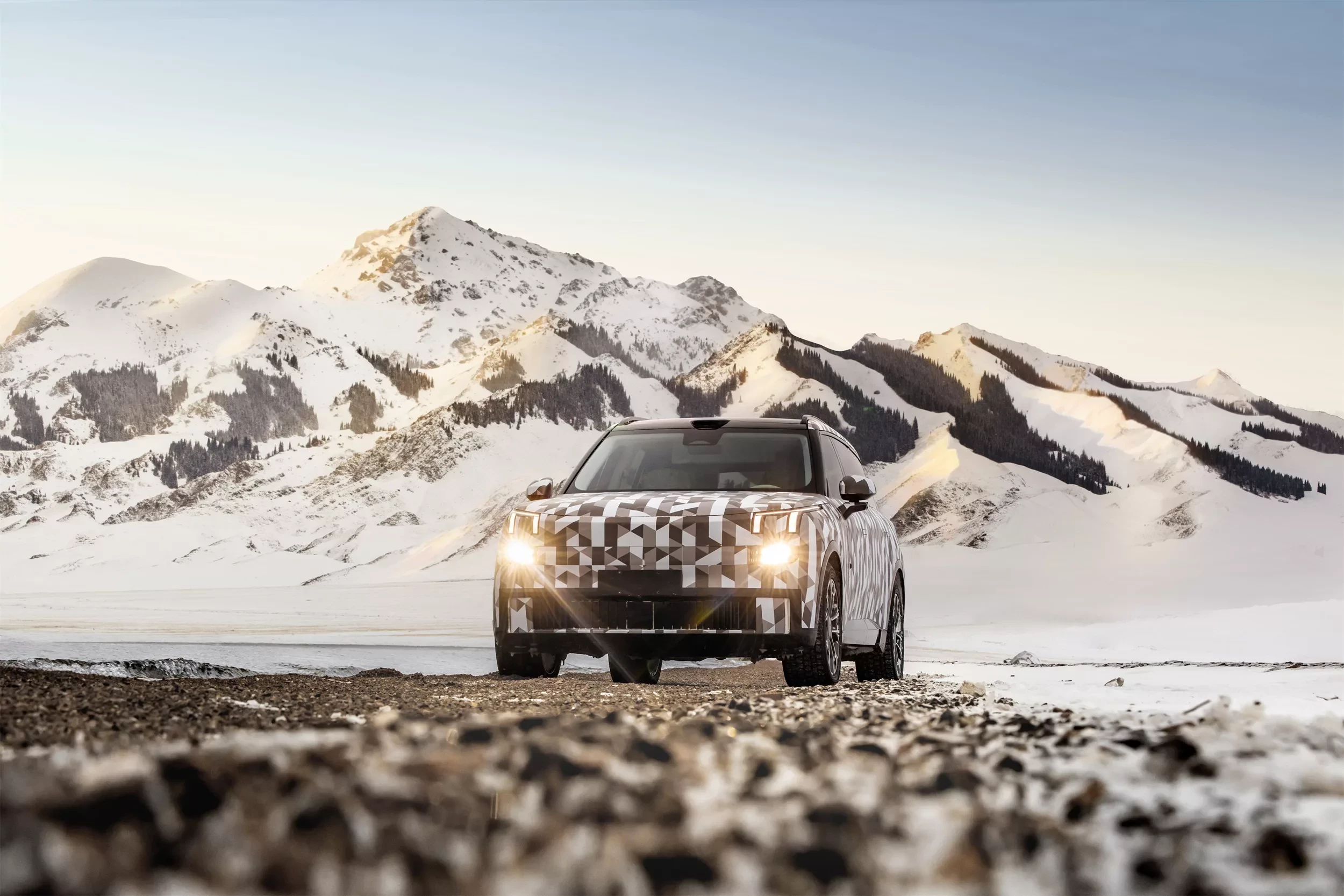 Nowy SUV Lynk & Co