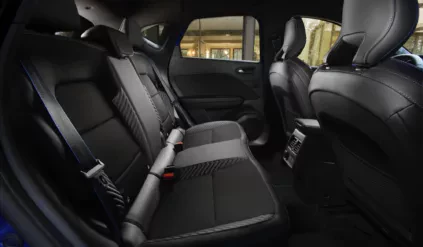 Renault Captur wyprzedziło SUV- y Toyoty w ranking sprzedaży