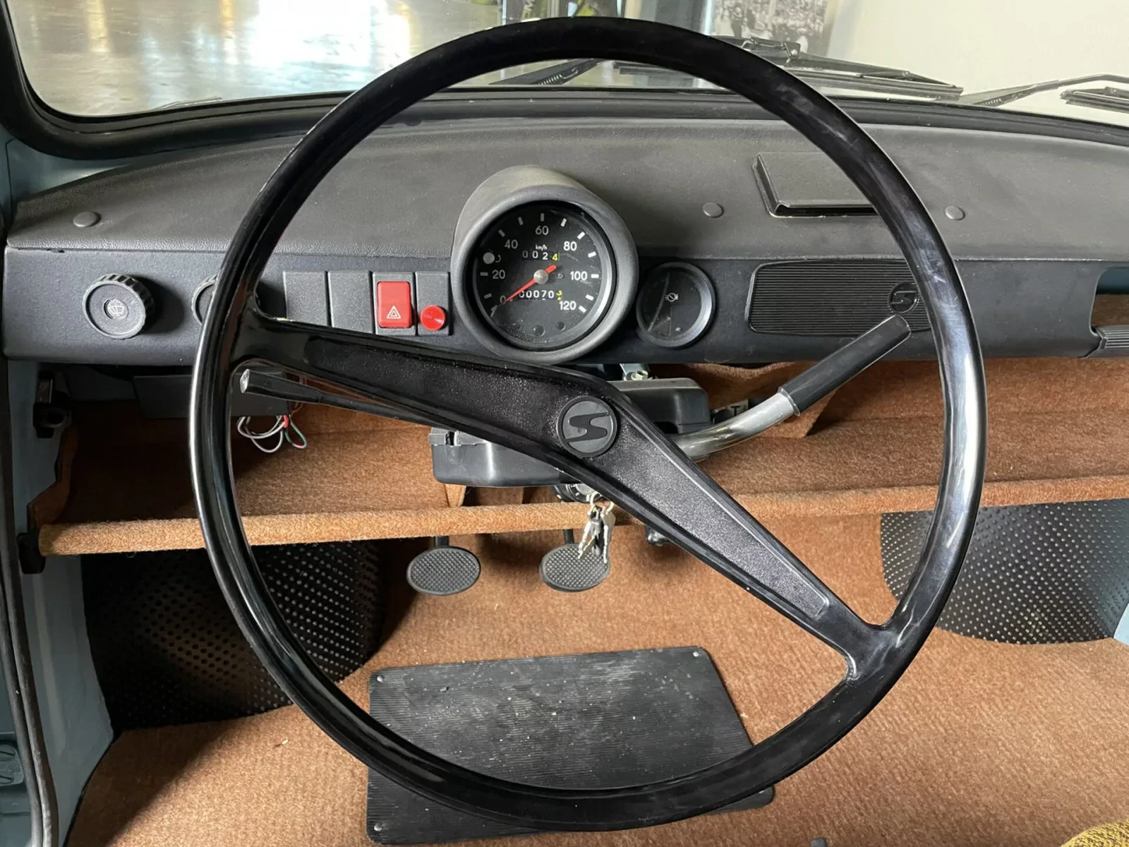 uzywany-trabant-601-s