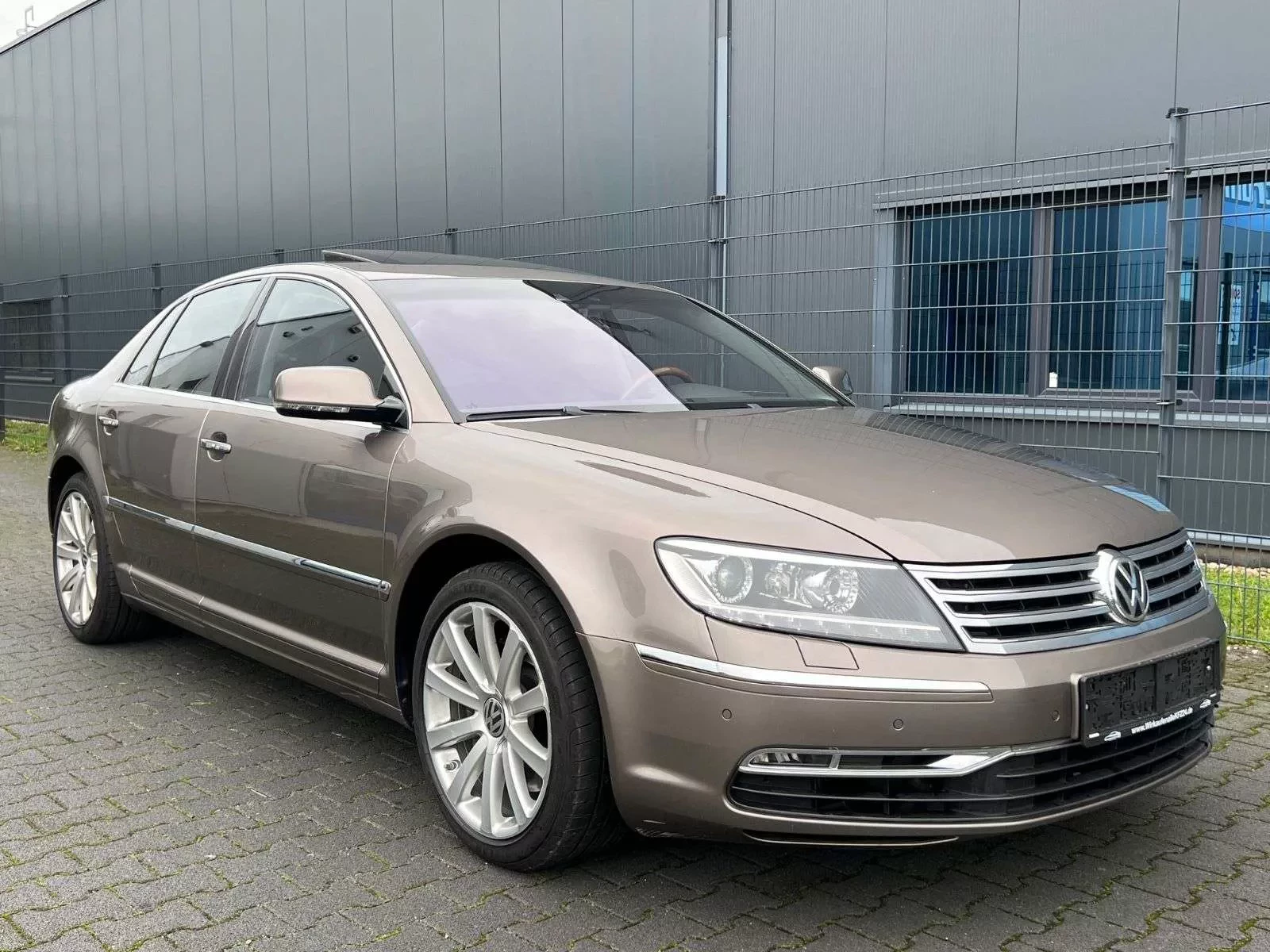volkswagen-phaeton-