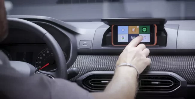 Dacia Sandero / samochód dla biedaków / wnętrze / Dacia Media Control System