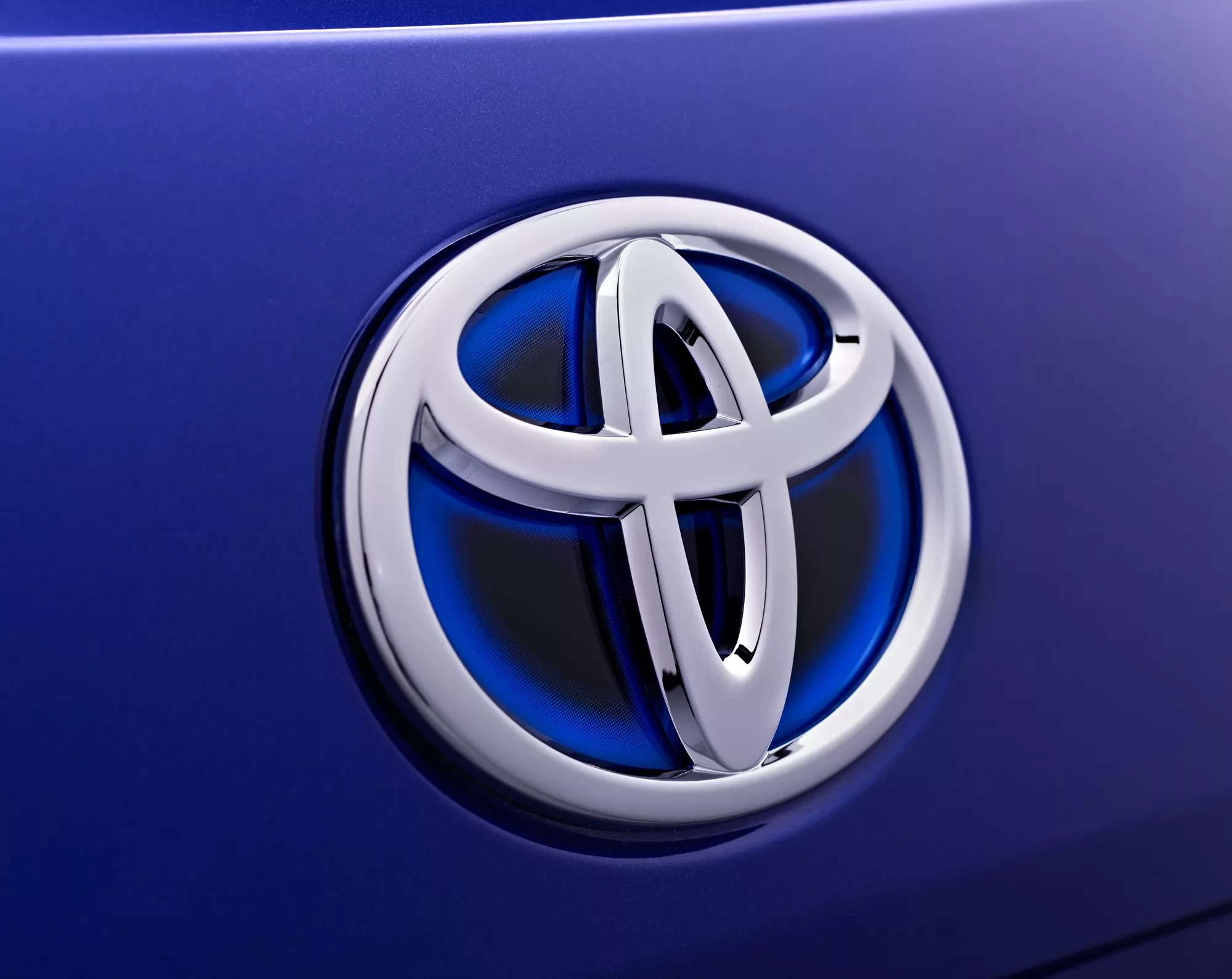 Toyota logo / znaczek Toyoty / Toyota Corolla TS kombi