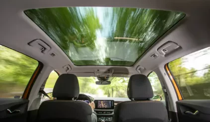 Skoda Fabia wnętrze z dachem panoramicznym