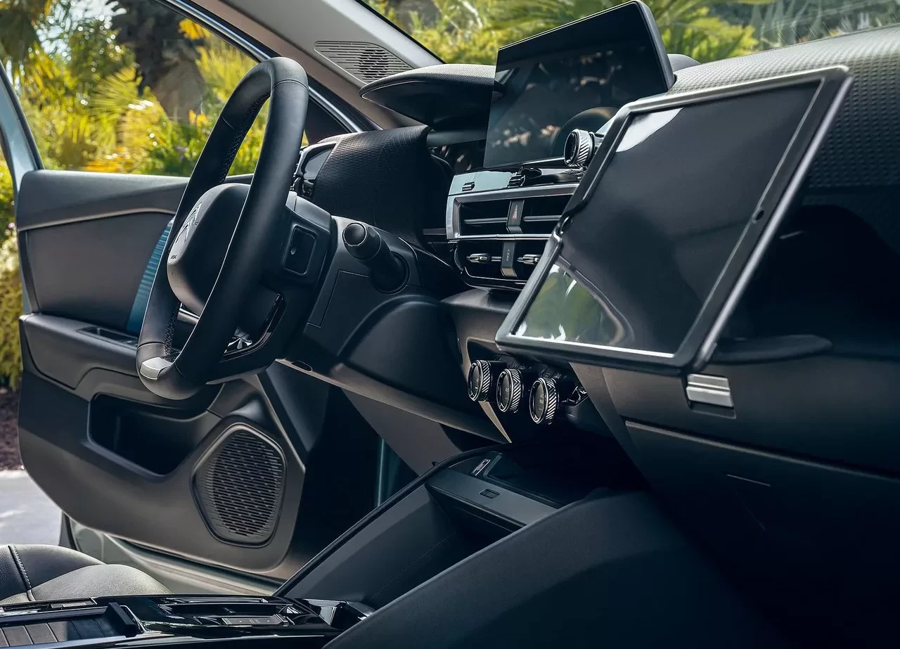 Citroen C4 przed liftingiem / wnętrze Citroena C4 wersja wyposażenia Max