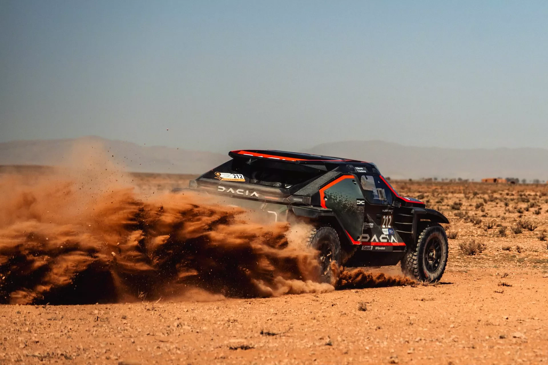 Dacia Sandrider Sandriders Rajd Dakar Loeb Al-Attiyah Gutierrez