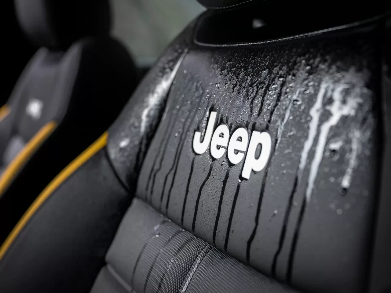 JEEP-AVENGER-4XE-THE-NORTH-FACE-EDITION-MY25-1280X960-INTERIOR-02