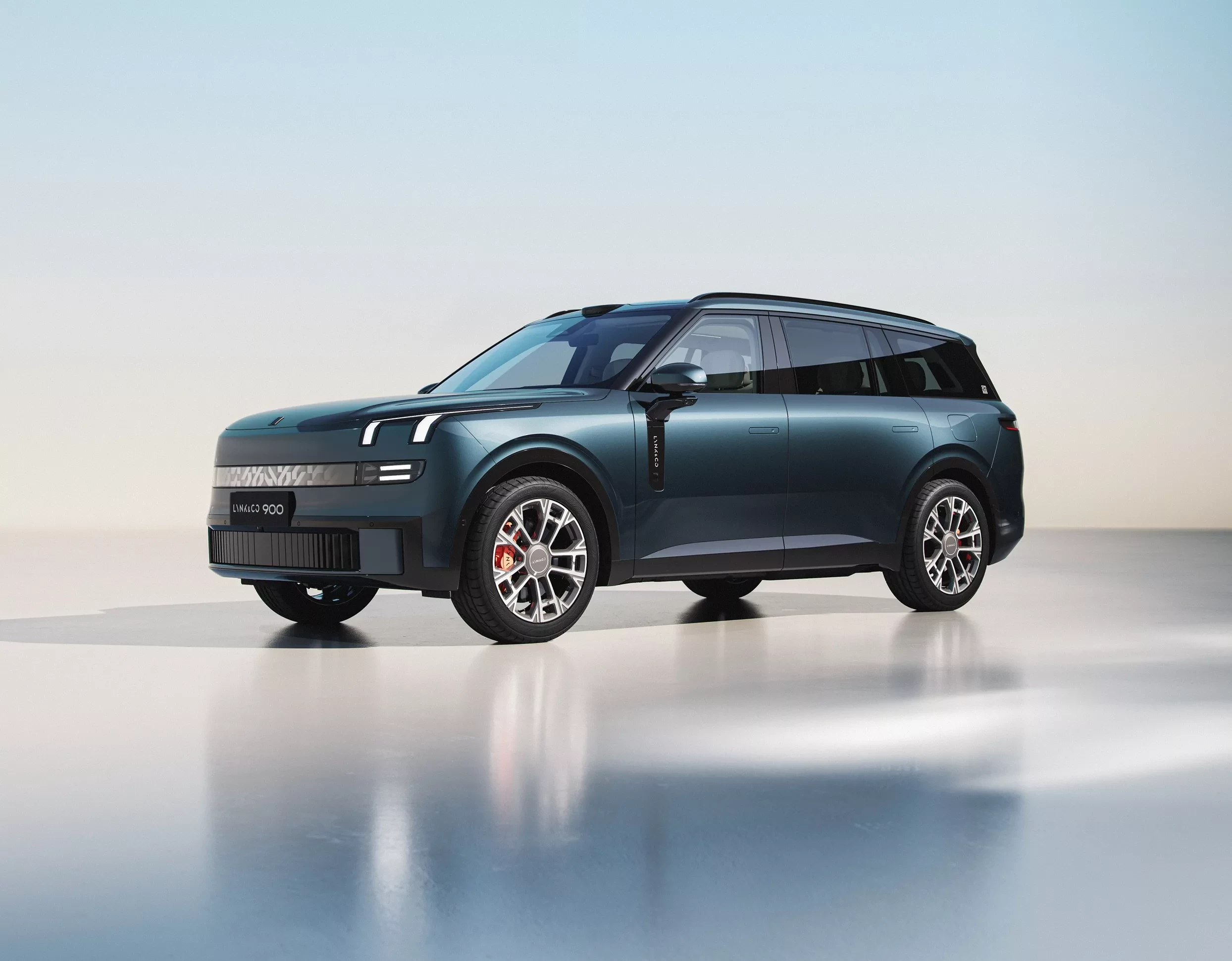 Lynk&Co 900 SUV PHEV