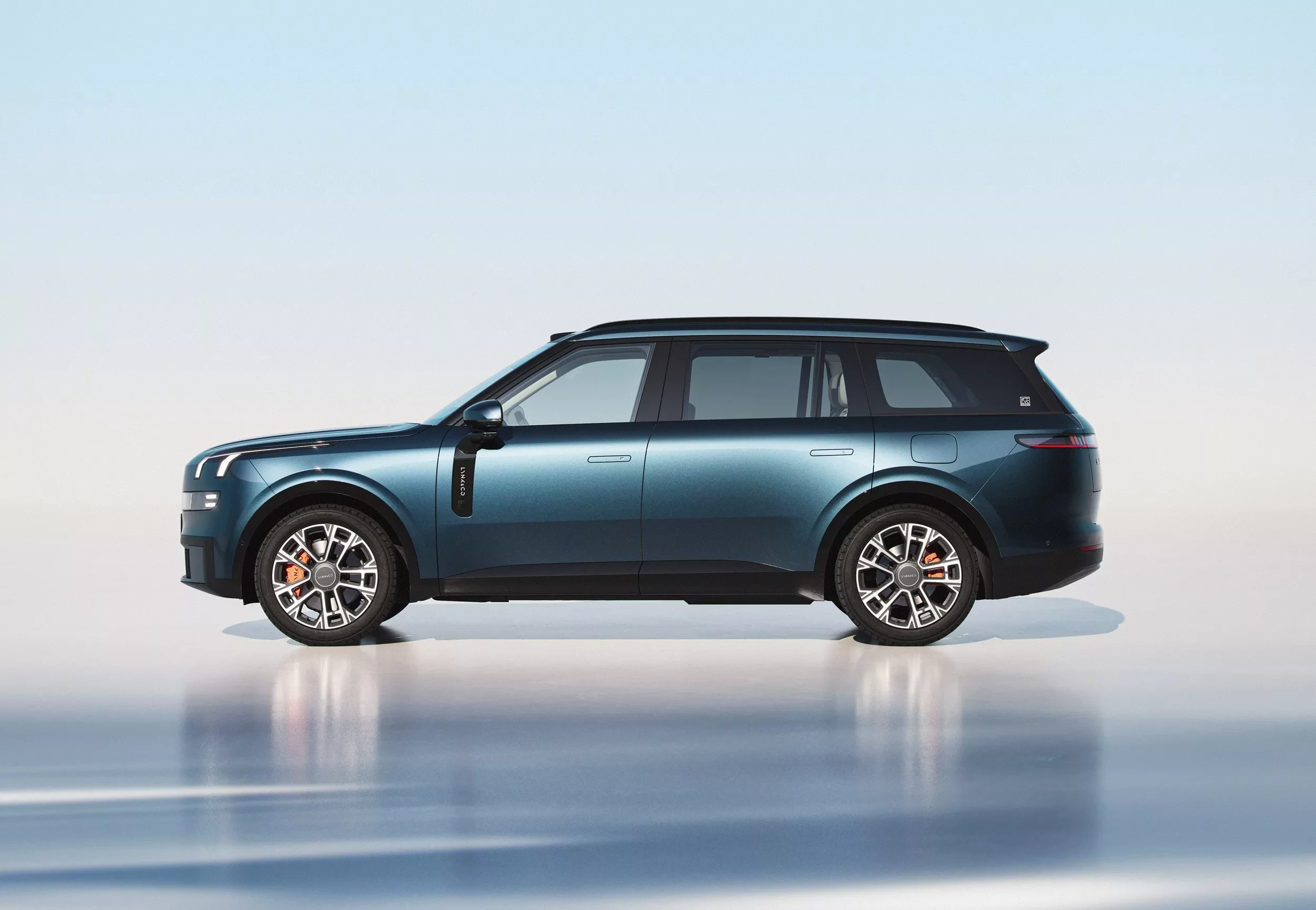 SUV Lynk Co 900 2025