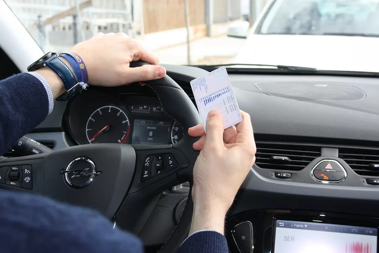 Opel Astra Mokka UOKiK akcja naprawcza poduszki powietrzne