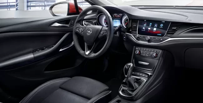 Opel Astra 2016 wnętrze