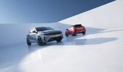 Opel Corsa obok Opla Corsa-e