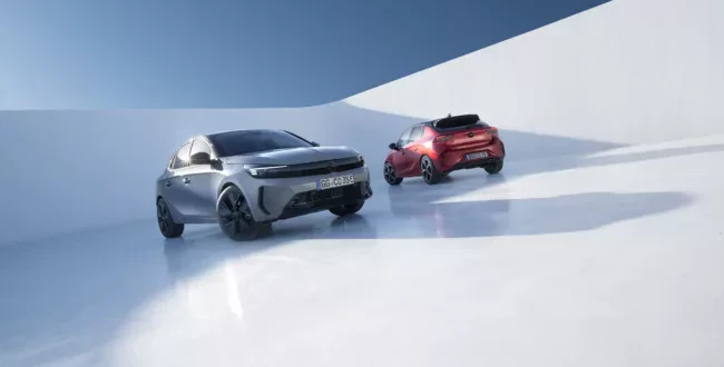 Opel Corsa obok Opla Corsa-e
