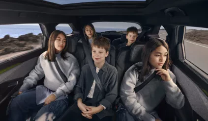 Peugeot E-5008 GT / 7-miejscowy SUV