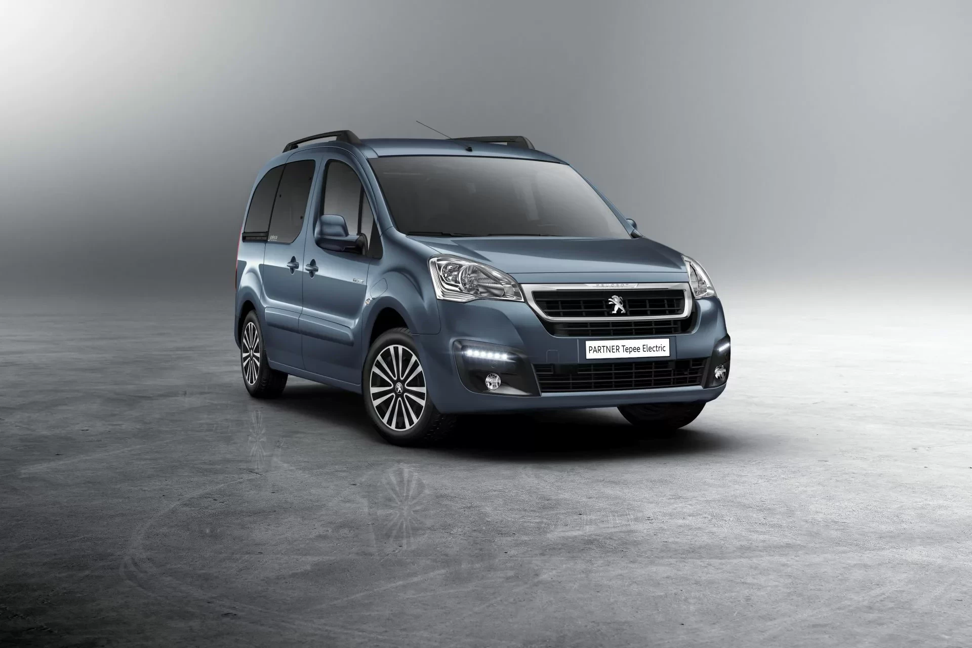 Peugeot Partner cena silnik spalanie diesel benzyna