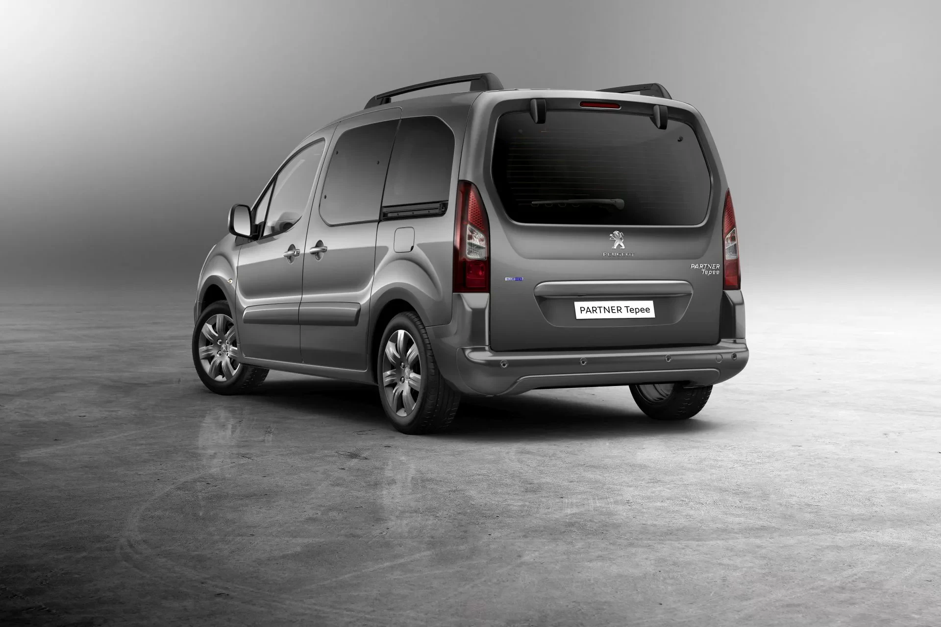 Peugeot Partner cena silnik spalanie diesel benzyna