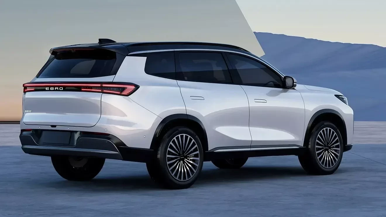 SUV EBRO S800