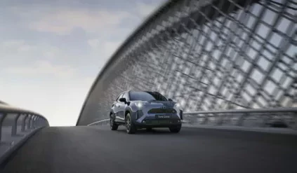 Toyota-Yaris-Cross-GR-Sport-2025