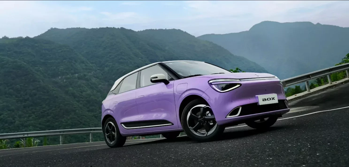 Rywal Renault 5 E-tech Dongfeng Box EV miejski samochod