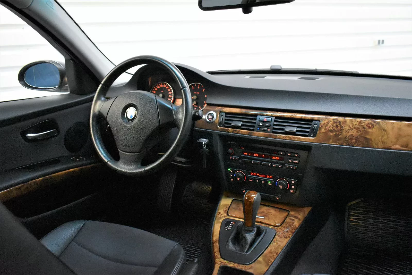 ostatnie-bmw-serii-3-wolnossacy-silnik