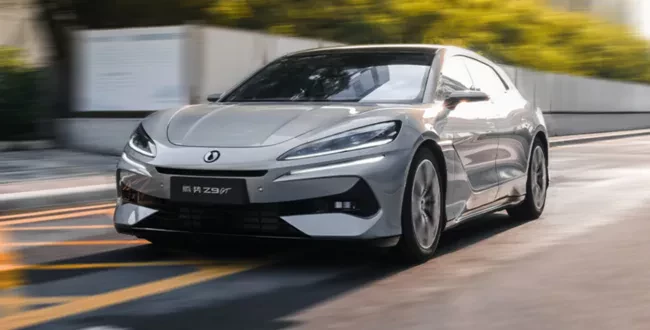 Rywal Porsche Panamera w Chinach Denza Z9 GT