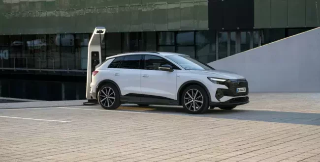 2025-Audi-Q4-40-e-tron-0211-264-1536x1024