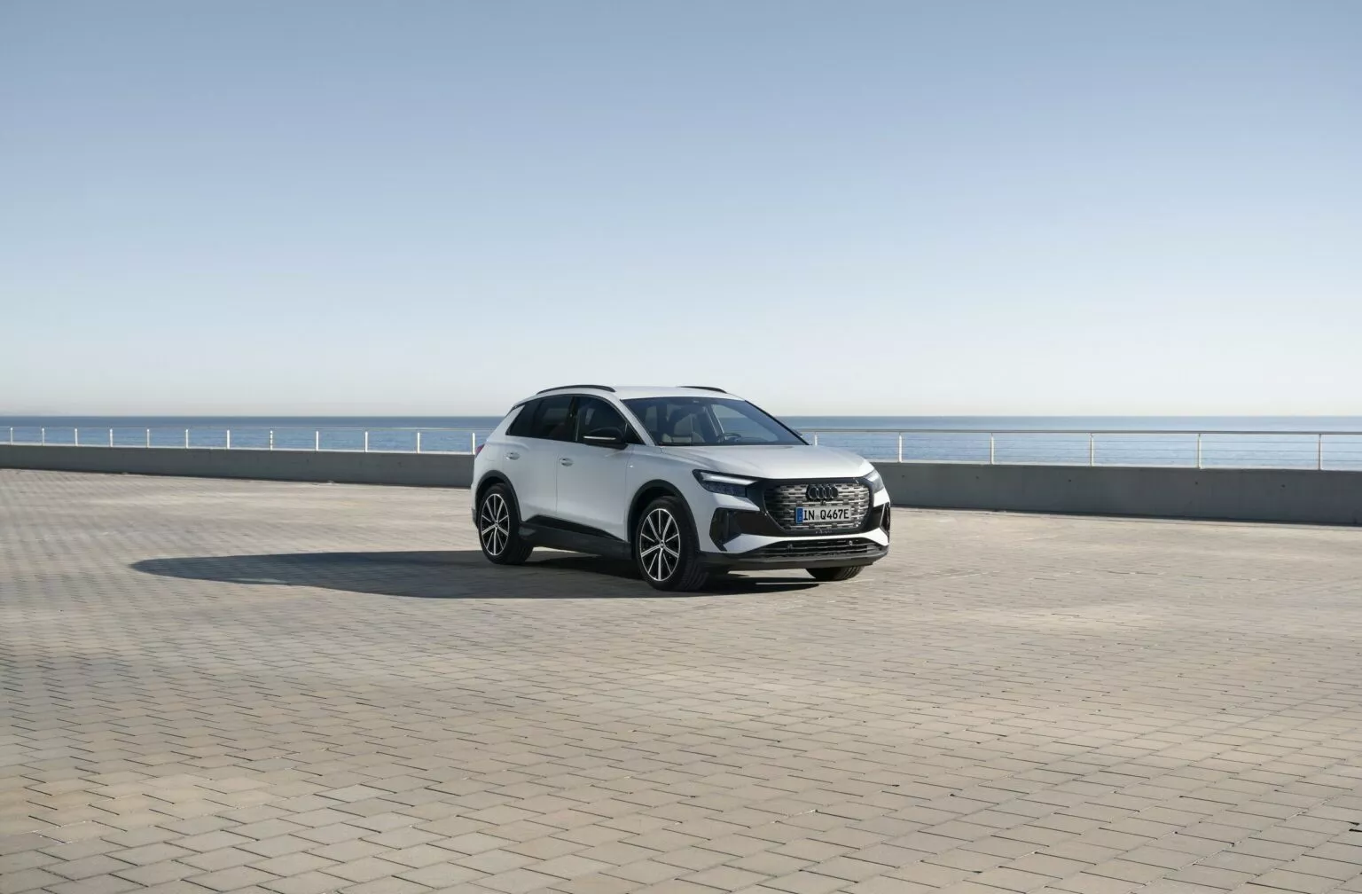 2025-Audi-Q4-40-e-tron-0211-264-1536x1024