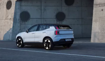 Volvo EX30 / mały SUV