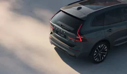Volvo XC60 2026 lifting ciemniejsze tylne lampy