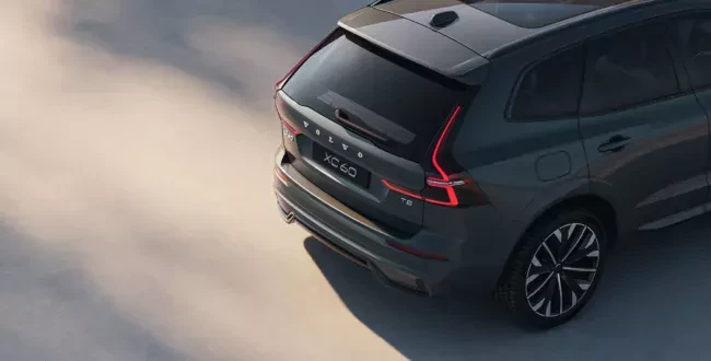 Volvo XC60 2026 lifting ciemniejsze tylne lampy