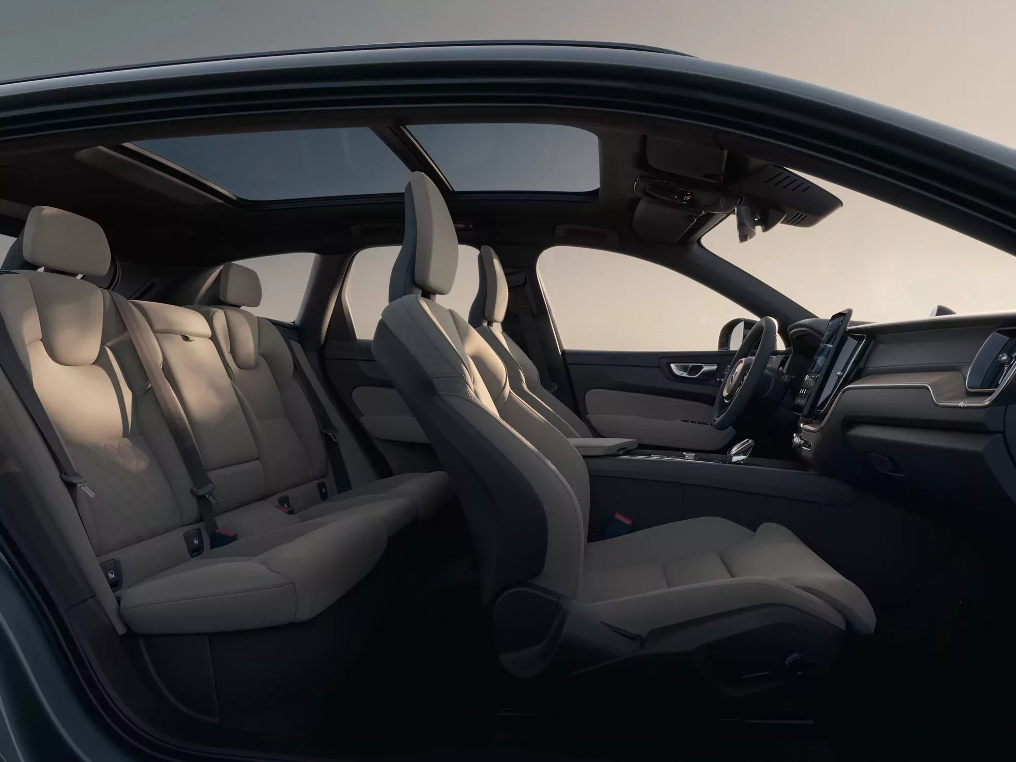 Volvo XC60 lifting 2025 wnętrze