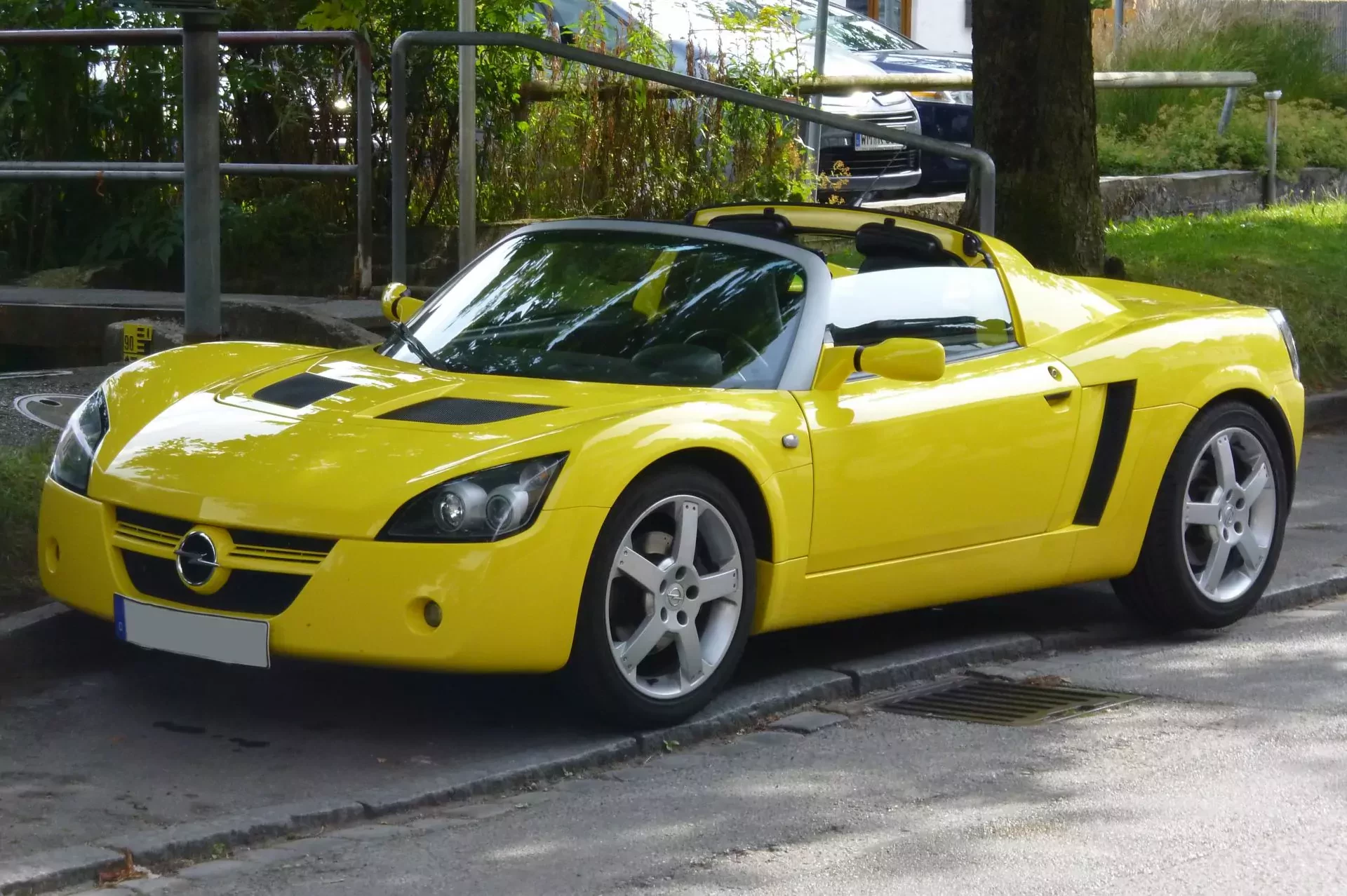 Opel Speedster cena silnik spalanie waga osiągi moc za ile opinie oceny