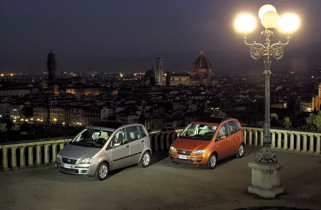 Fiat Idea cena silnik spalanie minivan rodzinny samochód