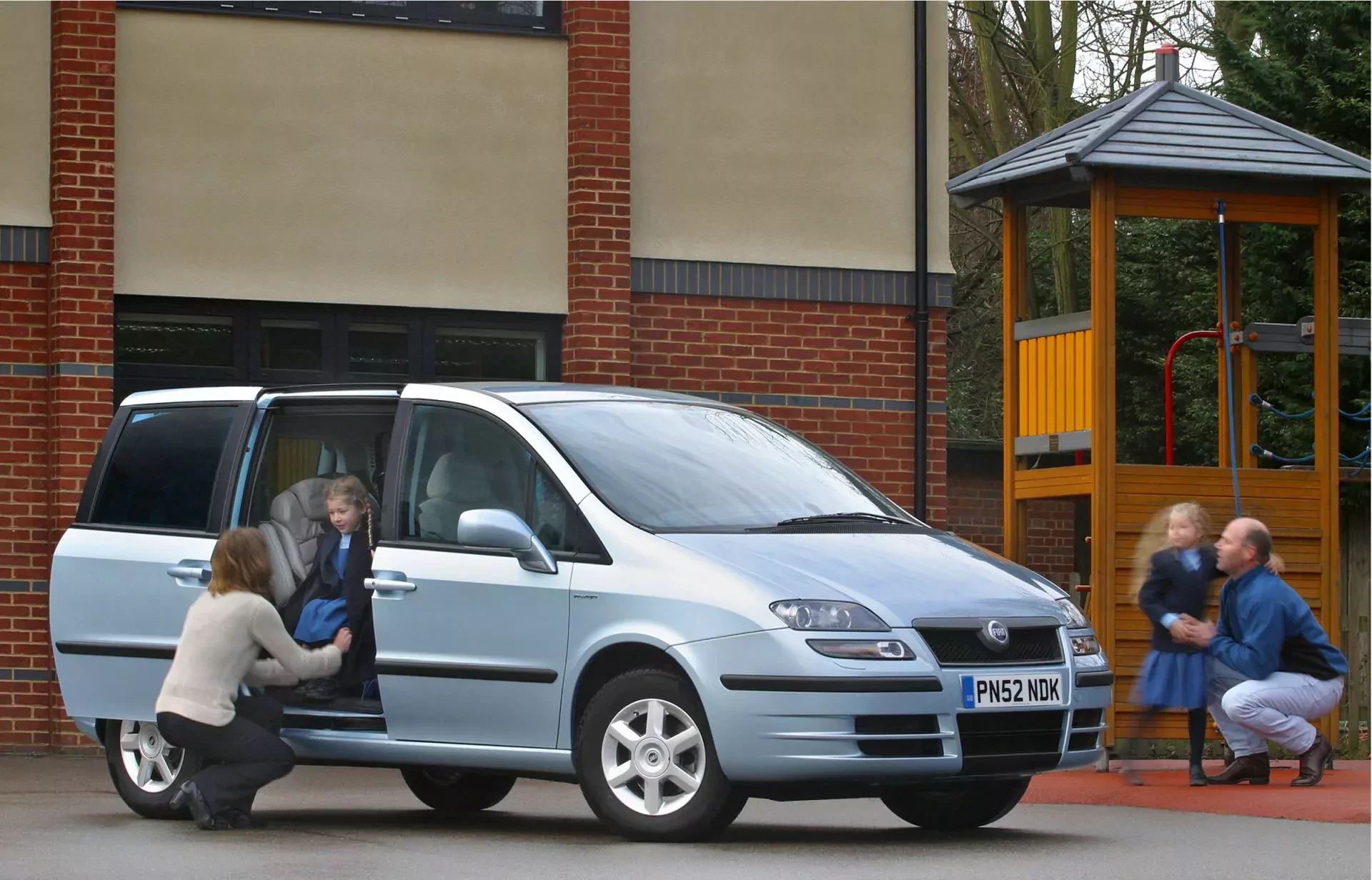 Fiat Ulysse cena silnik spalanie auto rodzinne moc benzyna diesel