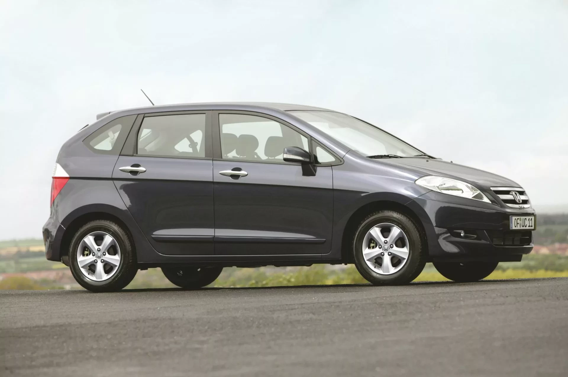 Honda FR-V silnik cena spalanie samochód rodzinny