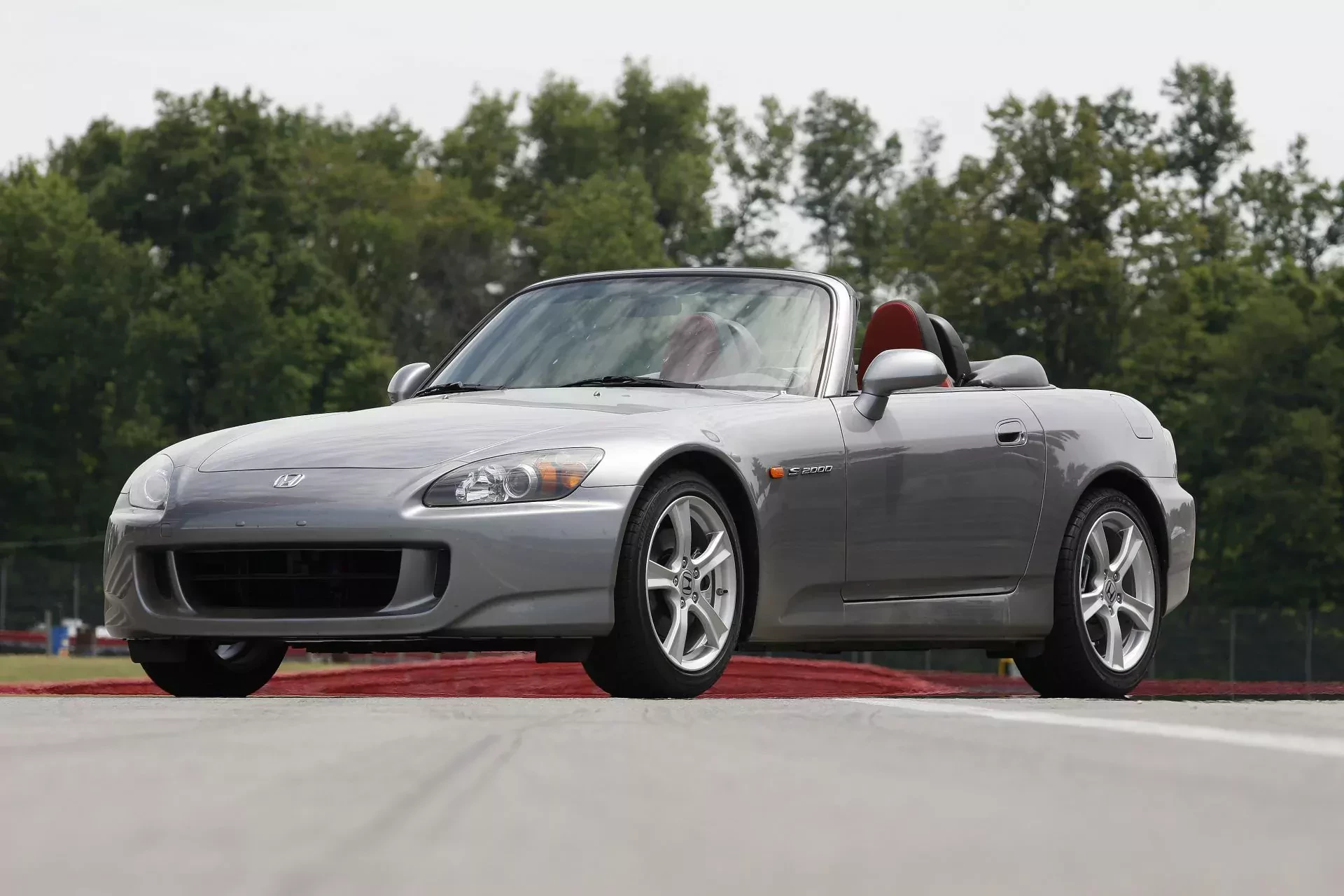 Honda S2000 cena silnik benzyna vtec osiągi moc