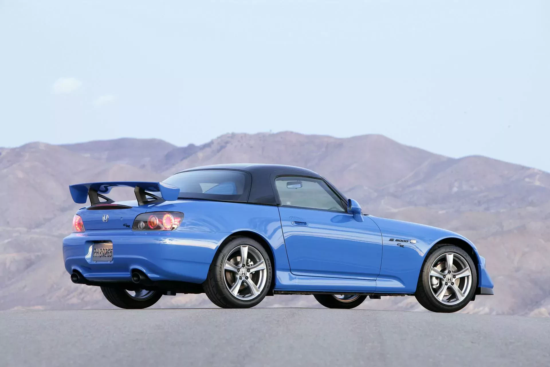 Honda S2000 cena silnik benzyna vtec osiągi moc