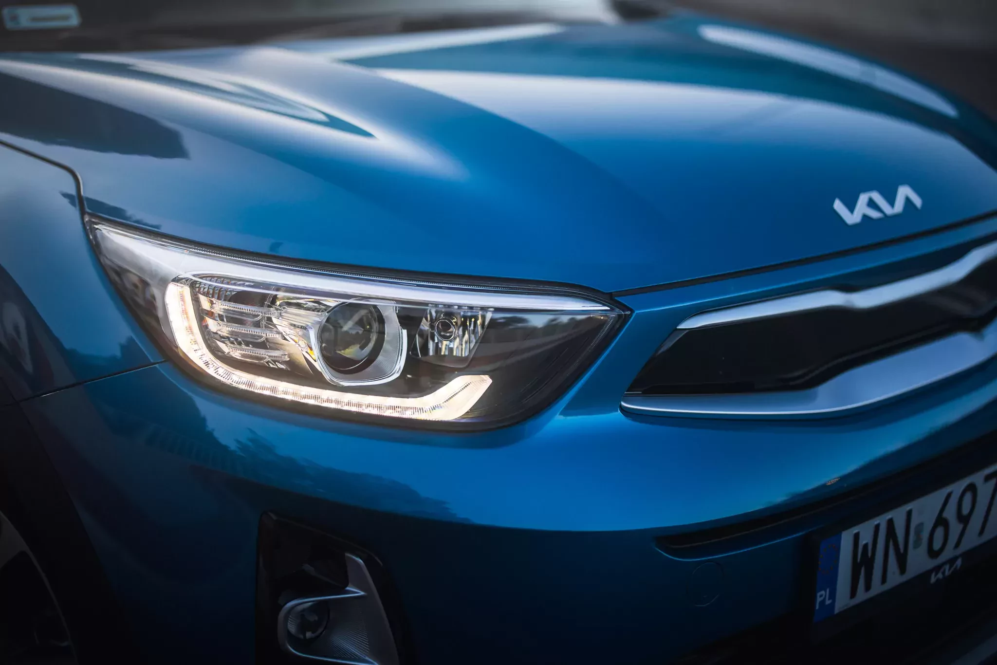 Obniżka ceny na 75 tys. zł sprawiła, iż choćby Sportage nie ma tu takiego brania w salonach Kia. Show kradnie też SUV z Polski