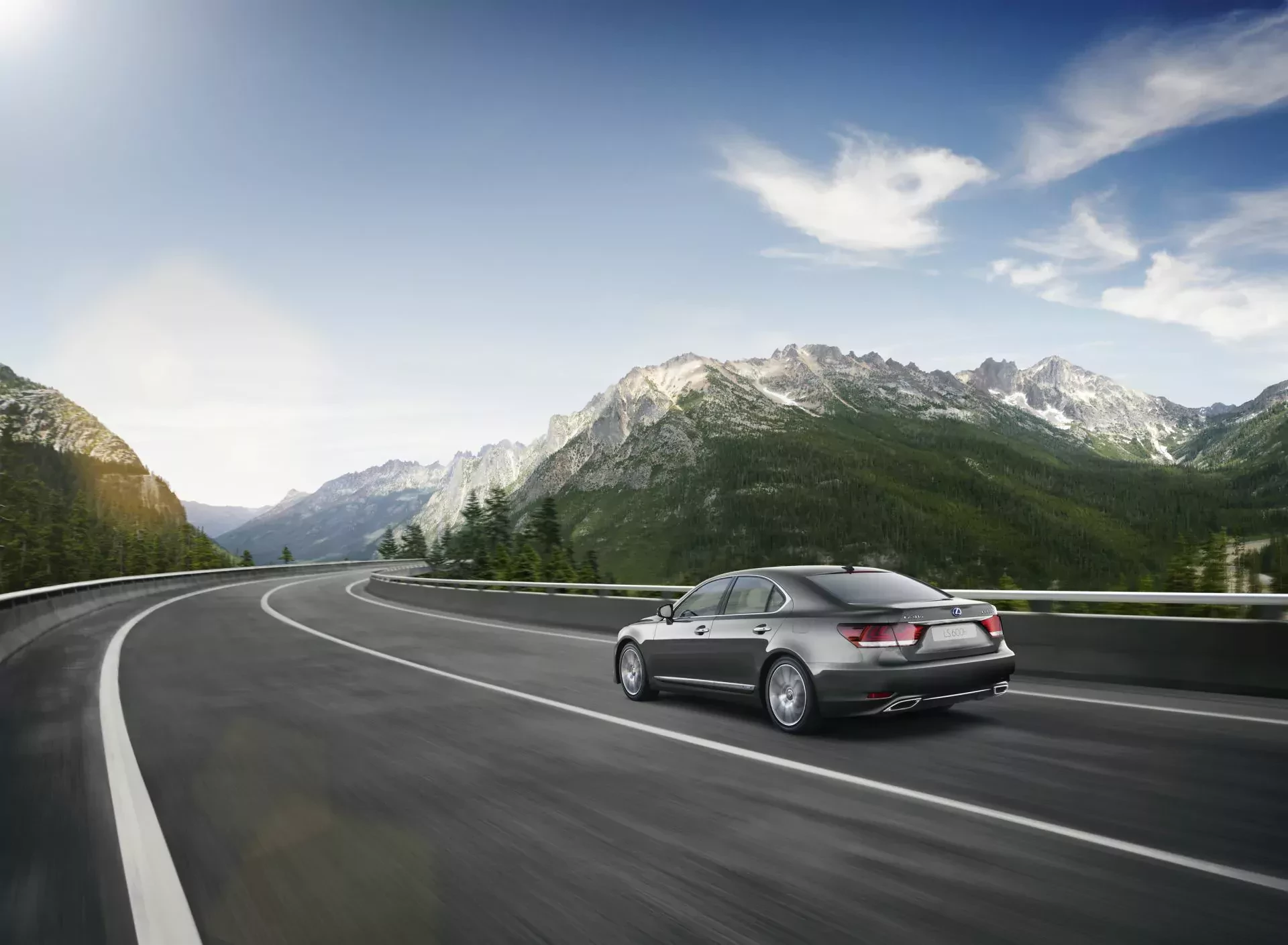 Lexus LS limuzyna sedan silnik moc osiągi cena używane